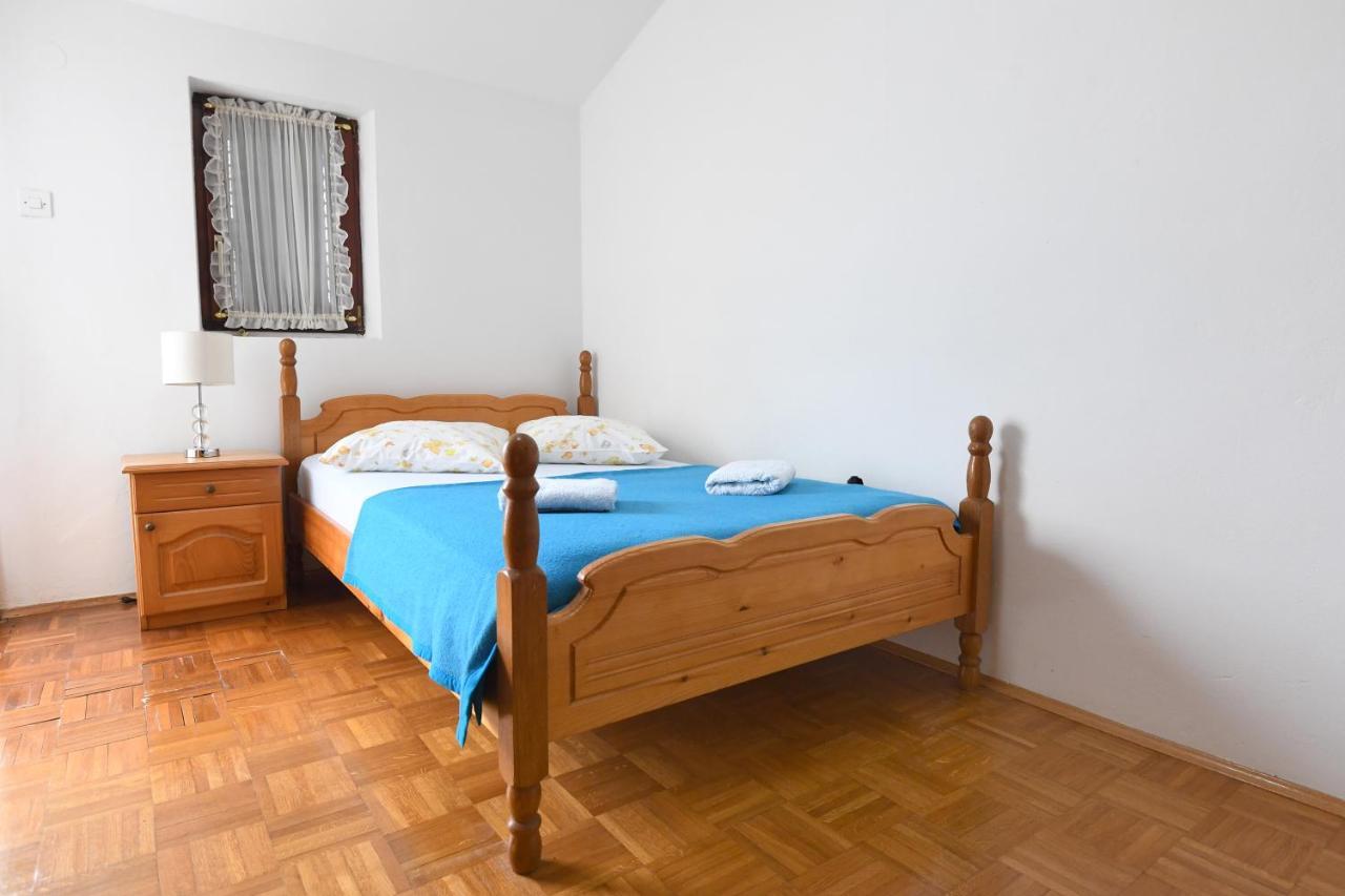 Apartmani Erna Pasman Bagian luar foto