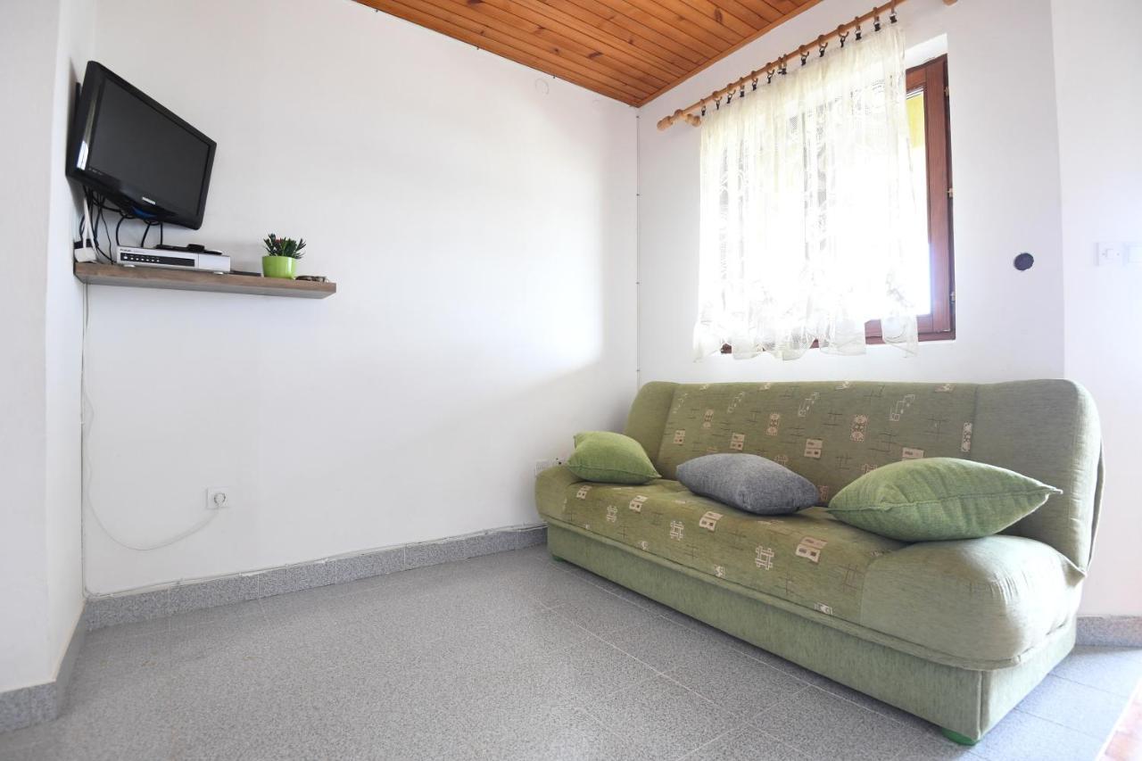Apartmani Erna Pasman Bagian luar foto