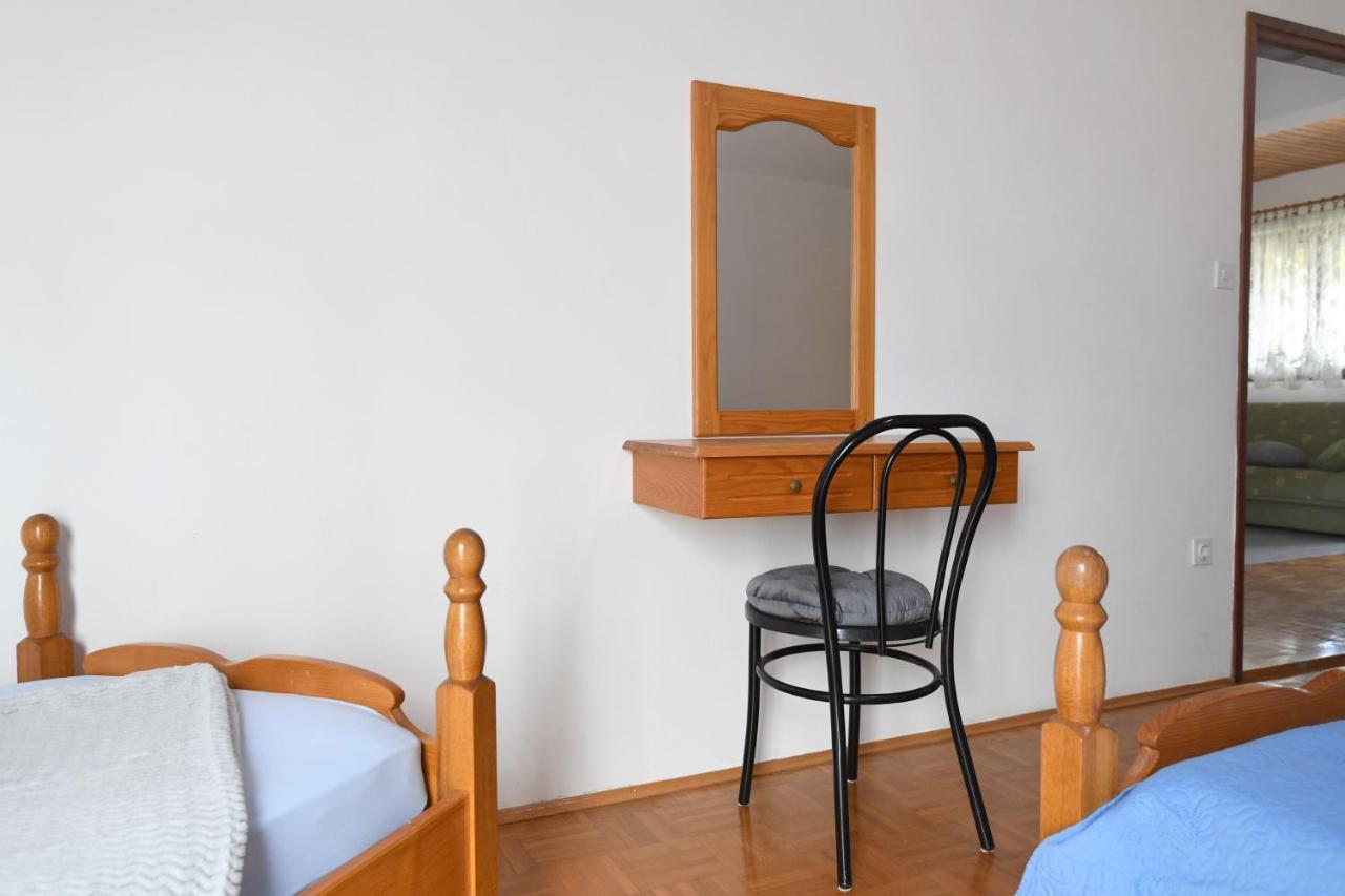 Apartmani Erna Pasman Bagian luar foto