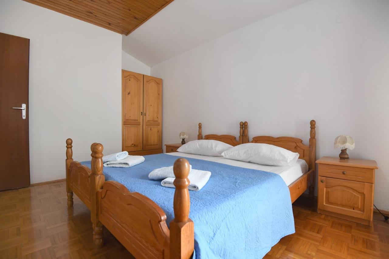 Apartmani Erna Pasman Bagian luar foto