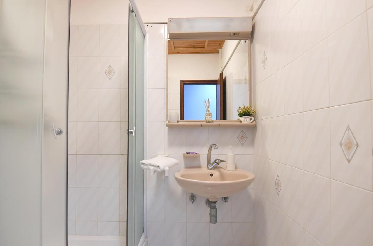 Apartmani Erna Pasman Bagian luar foto