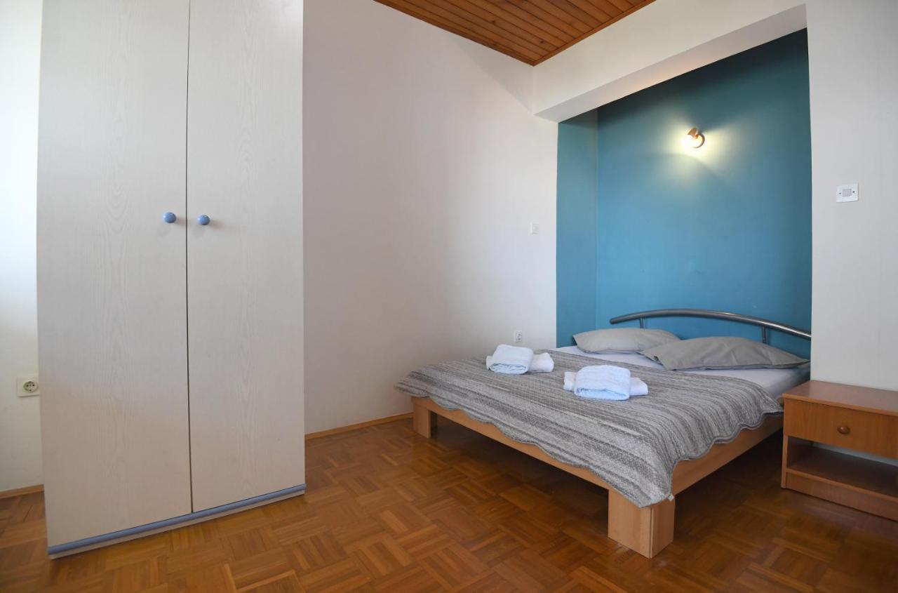 Apartmani Erna Pasman Bagian luar foto