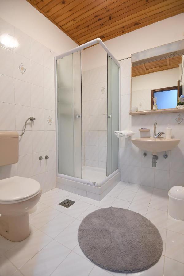 Apartmani Erna Pasman Bagian luar foto